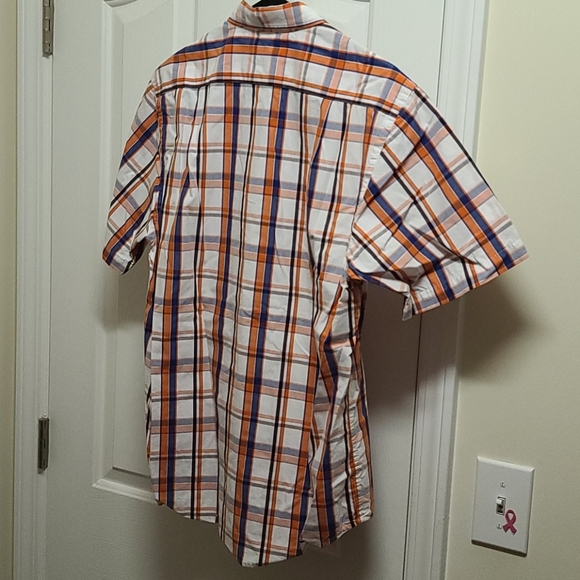 NWOT Izod Short Sleeve Button Up Shirt - Picture 3 of 4